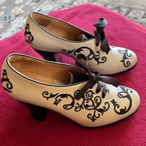 John Fluevog Shoes. Size 6.5.
